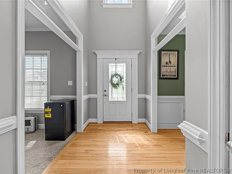 3825 Barnsdale Dr — Photo 4