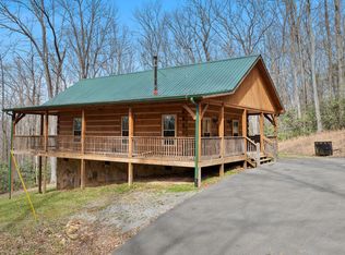 3393 Grand Country Dr, Cosby, TN 37722