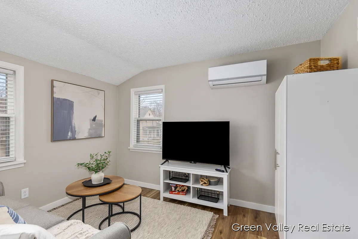 1543 Beidler - 4 — Photo 3