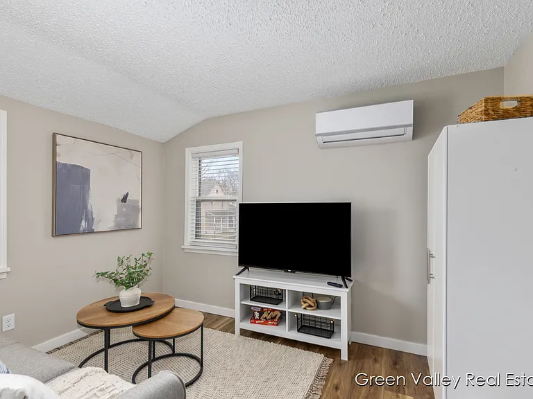 1543 Beidler St #4 — Photo 3