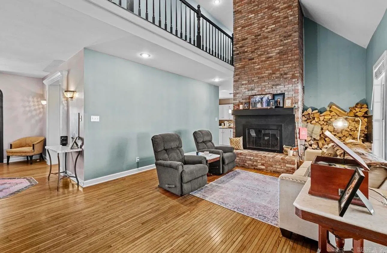 4 bed, 5.0 bath, 4172 sqft, $3,250 — Photo 4