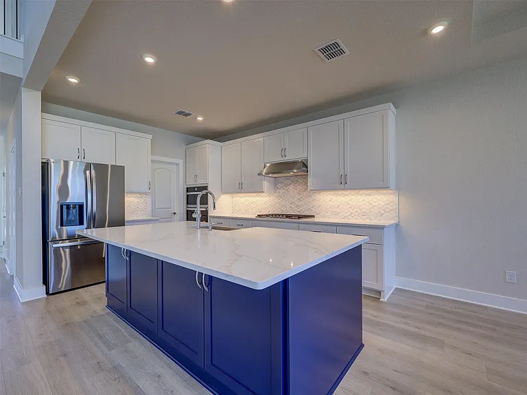 1929 Montella Way — Photo 14
