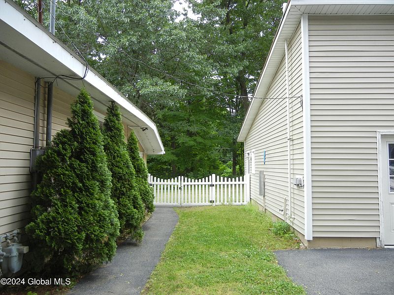 3rd image of 11 Chestnut Street