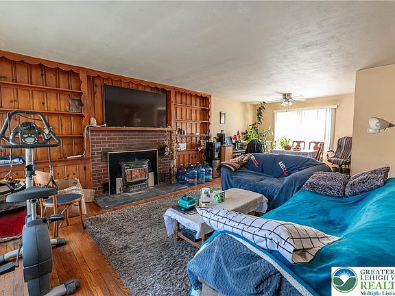 5th image of 2127 W Main St