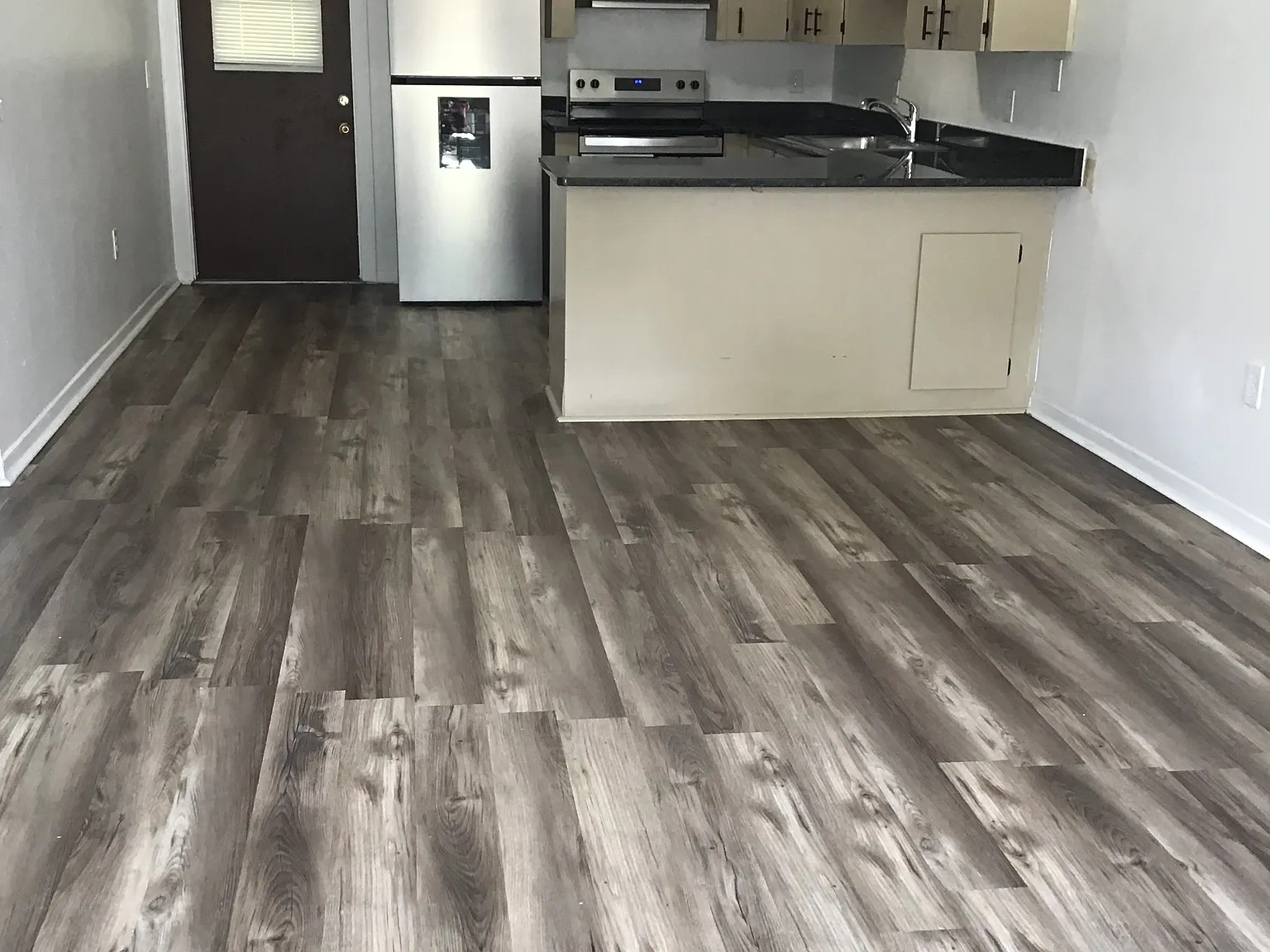 2 bed, 770 sqft, $1,275 — Photo 3