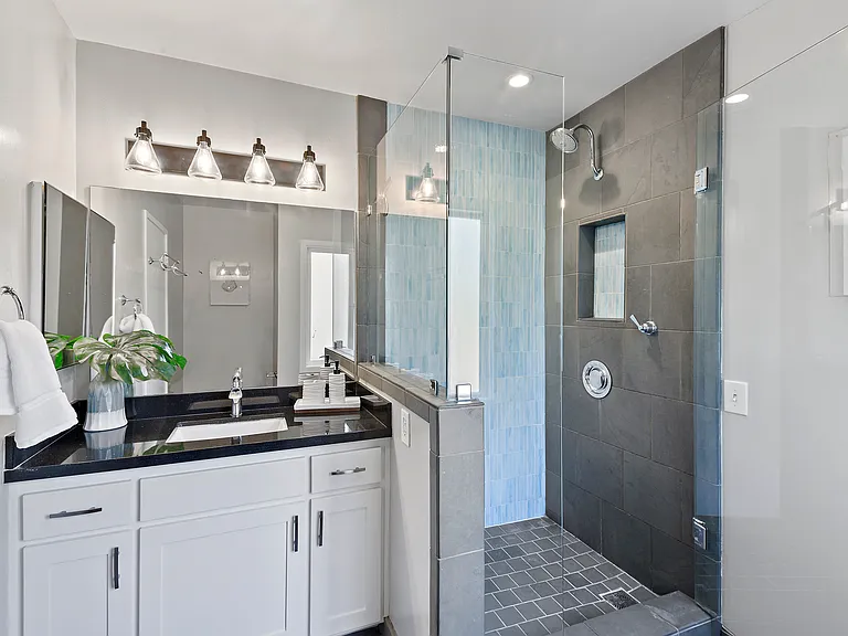 25900 Vinedo Ln — Photo 26