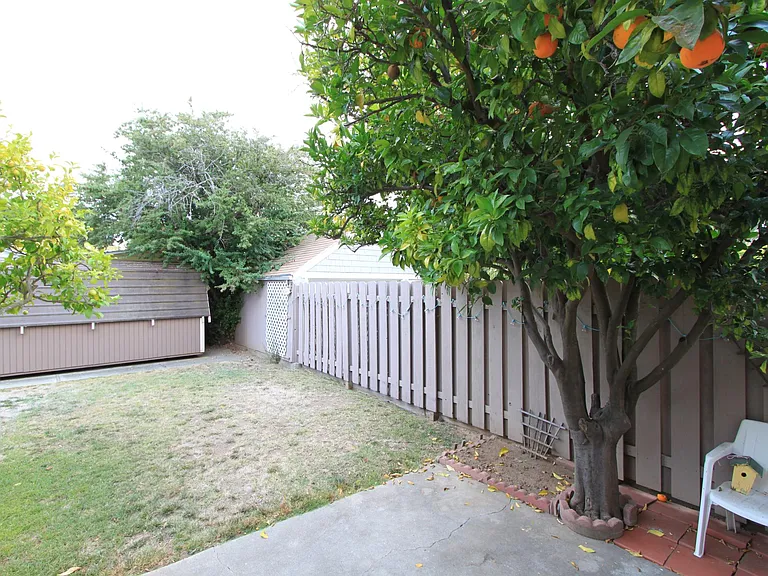 453 Wisnom Ave — Photo 28