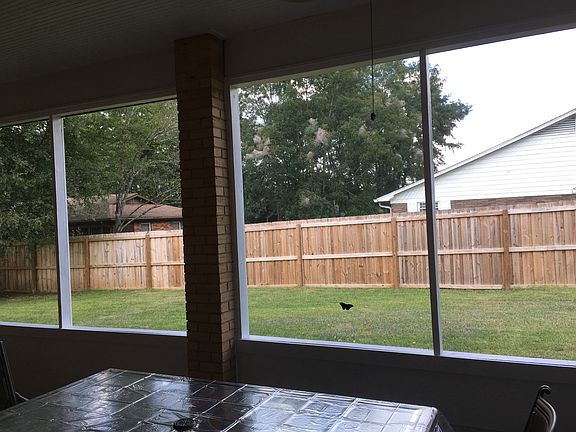 Screen room interior 