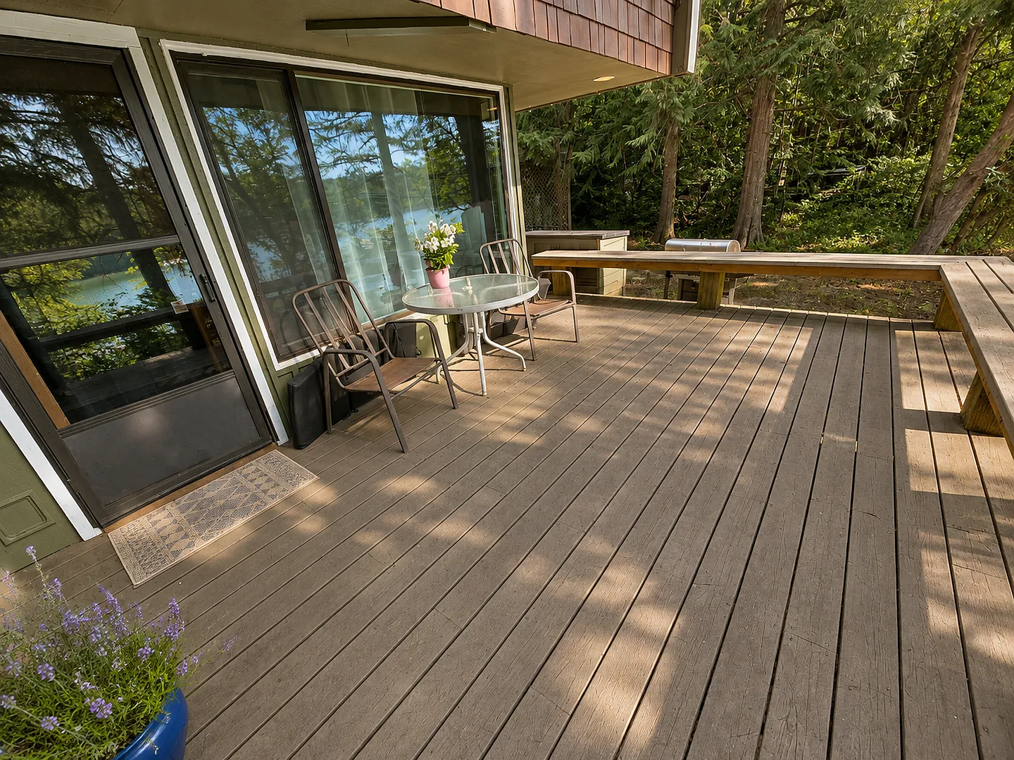 Renovated Clearwood Townhome with Lake Views — Photo 3