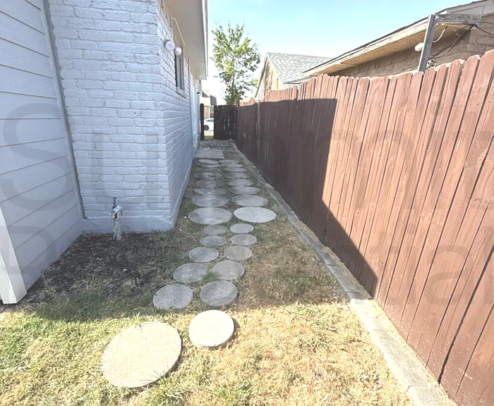 6076 Dooley Dr — Photo 3