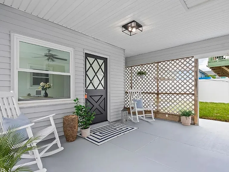 1604 S Oceanshore Blvd — Photo 12