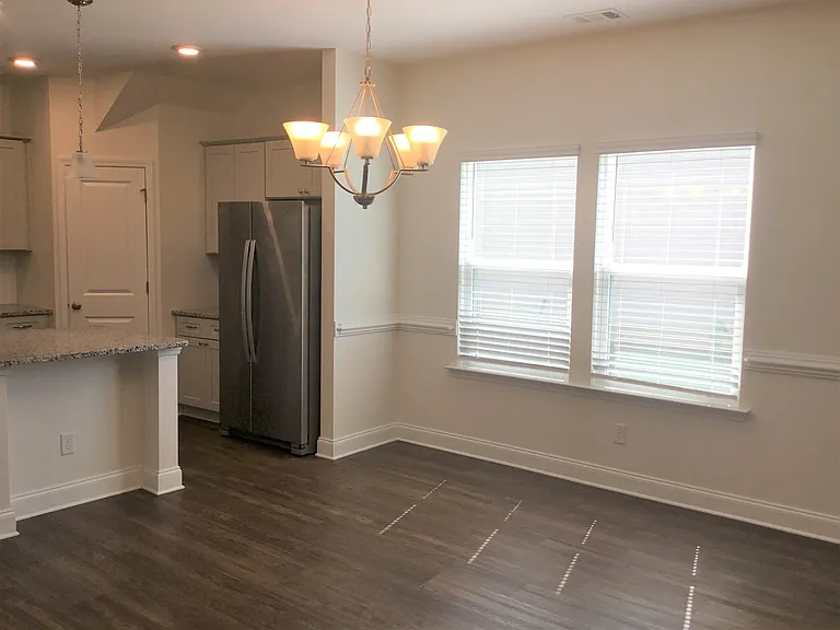 324 Crabapple Cir — Photo 4