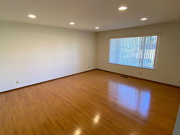 4th image of 6378 Slida Dr