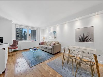 212 E 47th St APT 19D, New York, NY, 10017