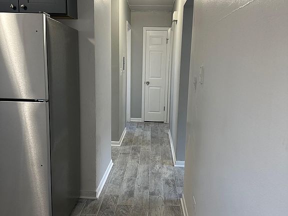 3rd image of 1302 Carol St