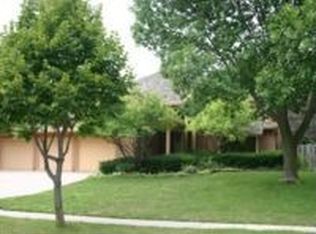 1901 Devonshire Dr, Lincoln, NE 68506