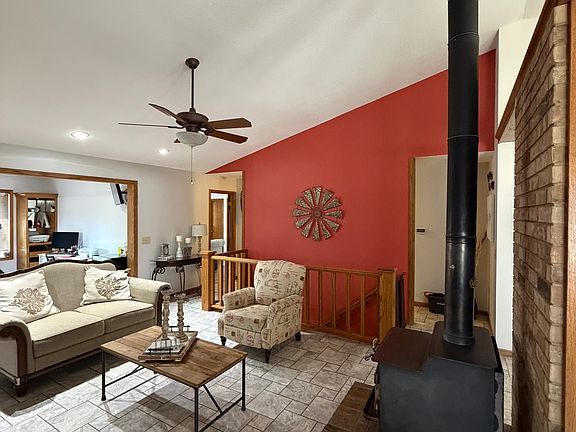 4th image of 1906 E Fair St