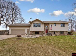 502 Wood Dr, Mankato, MN 56001
