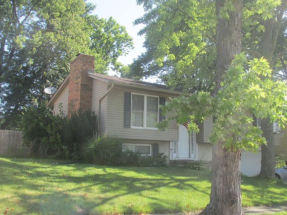 2nd image of 871 Cherry Blossom Dr