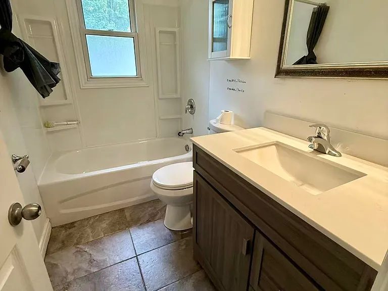 185 Sinclair Ave — Photo 4