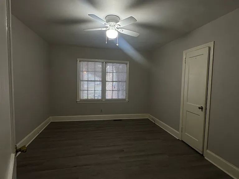 801 Crestmont Dr — Photo 5