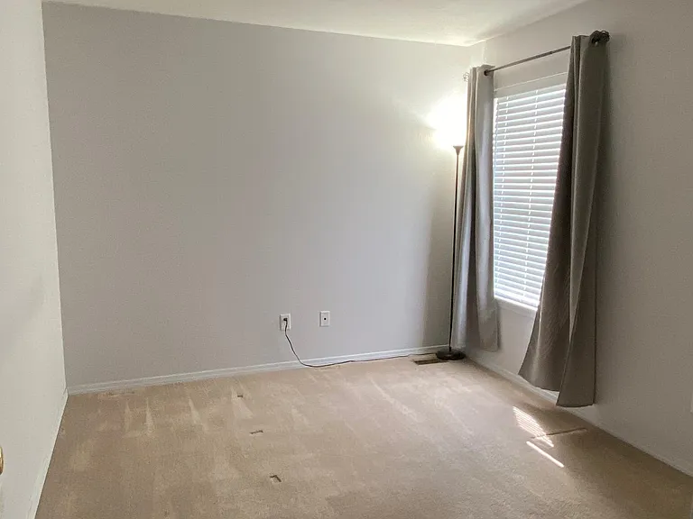 871 Hyde Dr — Photo 7