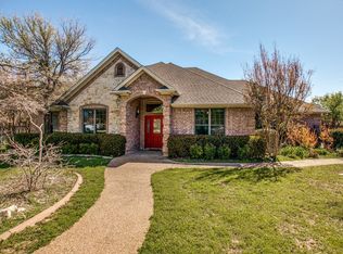136 Crown Ridge Ct, Fort Worth, TX 76108