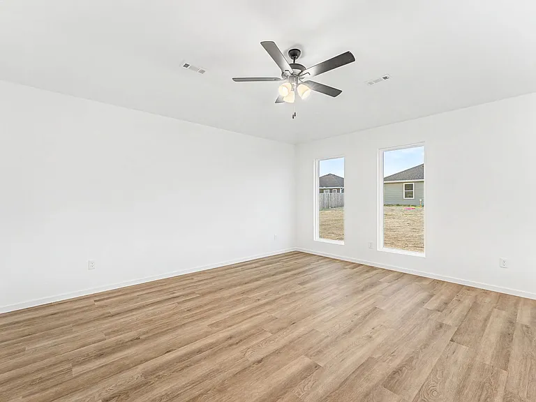 1534 N Claire St — Photo 14