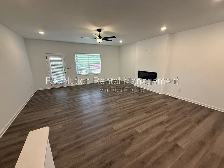 32 Nickel Dr — Photo 3