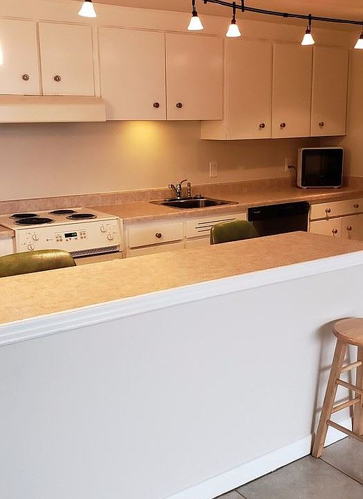 1st image of 1331 Park Ave SW Unit 304