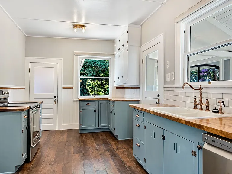 1939 Irving Ave A, Astoria, OR 97103 — Photo 15