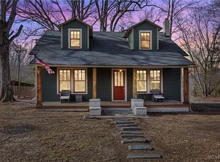 239 Old Fifteen Rd, New Canton, VA 23123