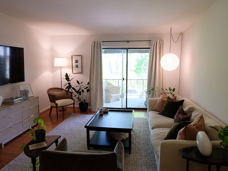 1st image of 4425 Westlawn Dr APT D206