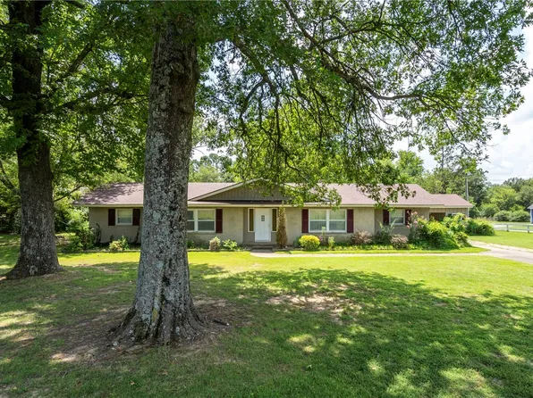 2206 W University St, Siloam Springs, AR 72761