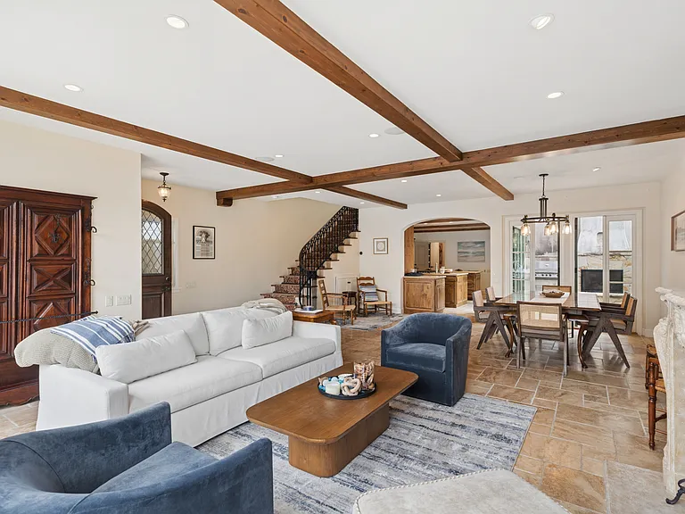 213 Coral Ave — Photo 13