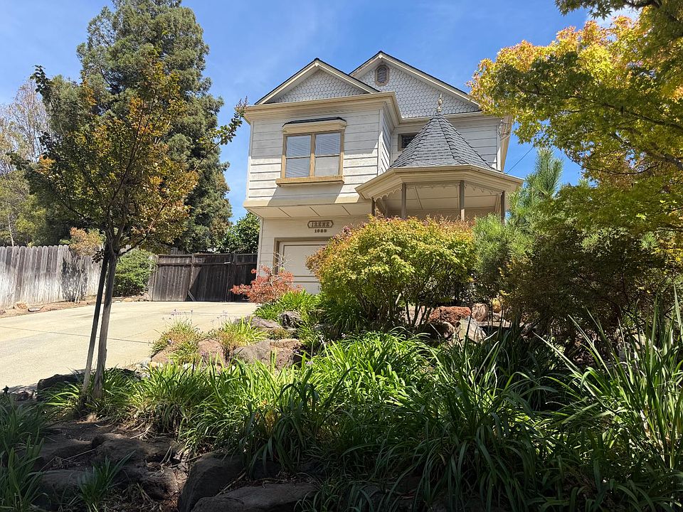 1st image of 2295 S Crest Ave