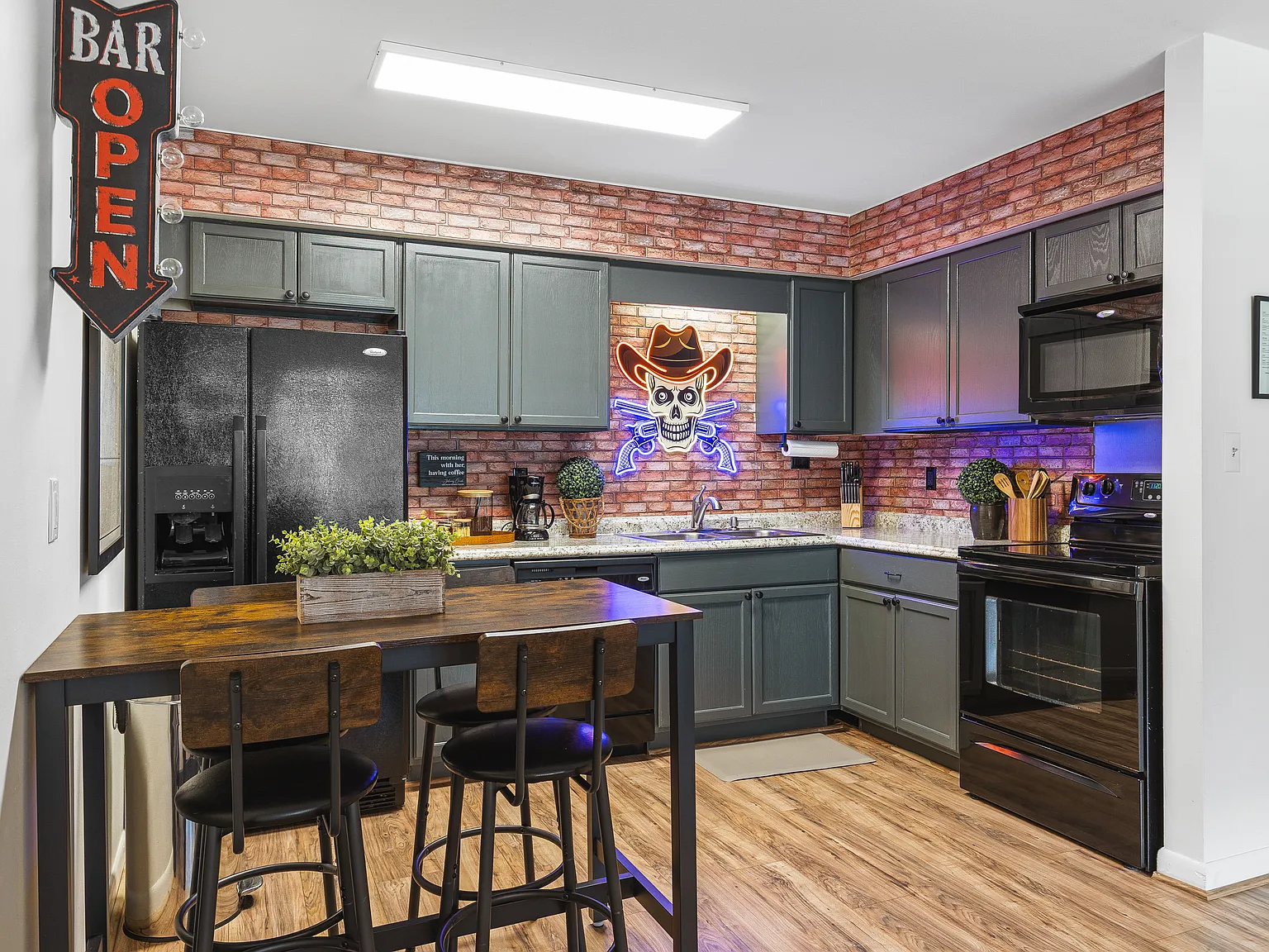 1 bed, 575 sqft, $2,200 — Photo 3