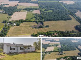 5666 Woodhaven Rd, Pinckneyville, IL 62274