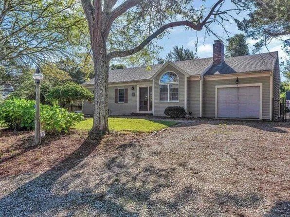 9 Squibnocket Drive, East Falmouth, MA 02536