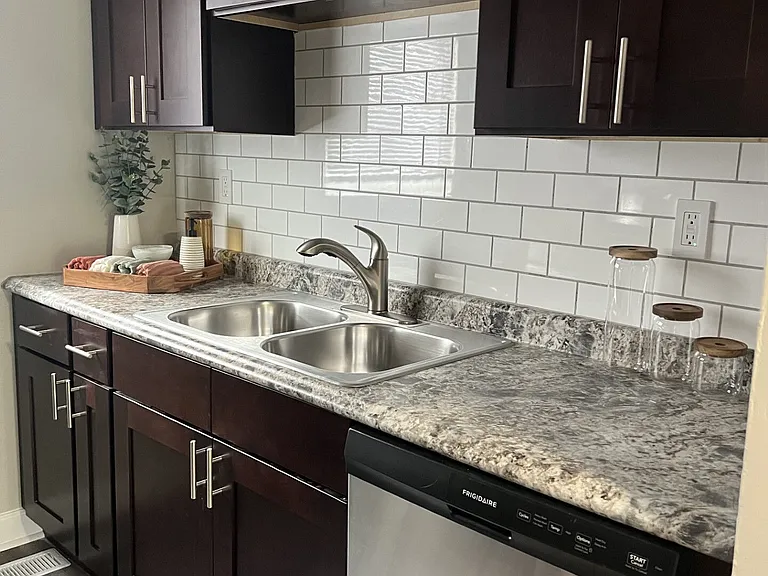 Parkview Townhomes — Photo 8