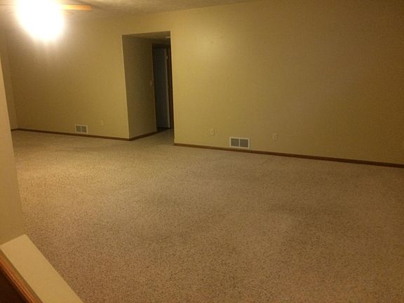 4th image of 2119 W 38th St