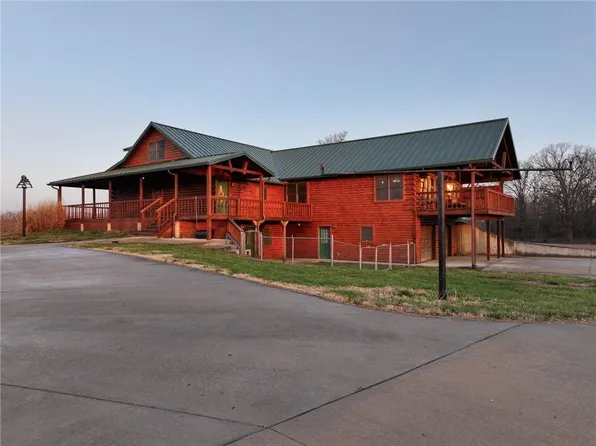 13585 S Aa Hwy, Walker, MO 64790