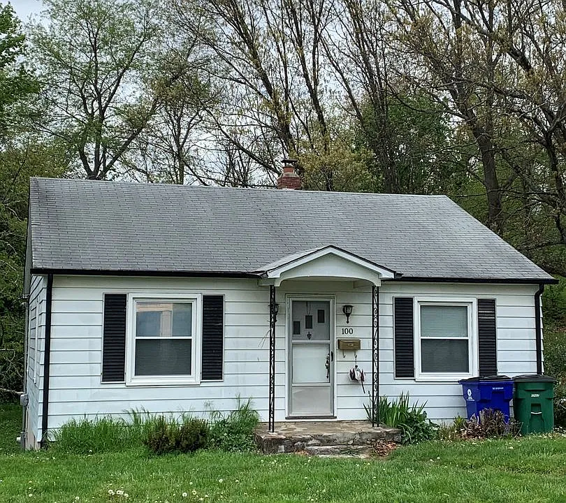 100 Evans St