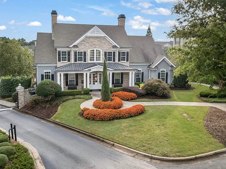 The Pointe at Suwanee Station — Photo 45