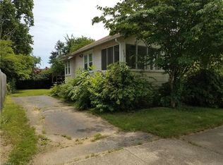 998 Sutherland Ave, Akron, OH 44314