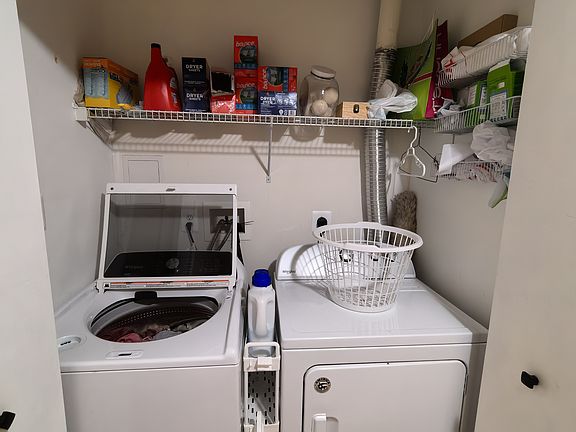 Laundry Room - 3rd floor
