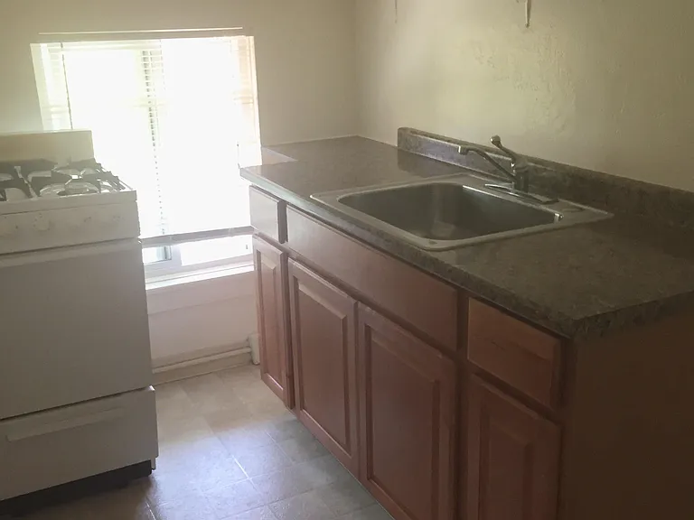 1231 Chino St #B — Photo 6