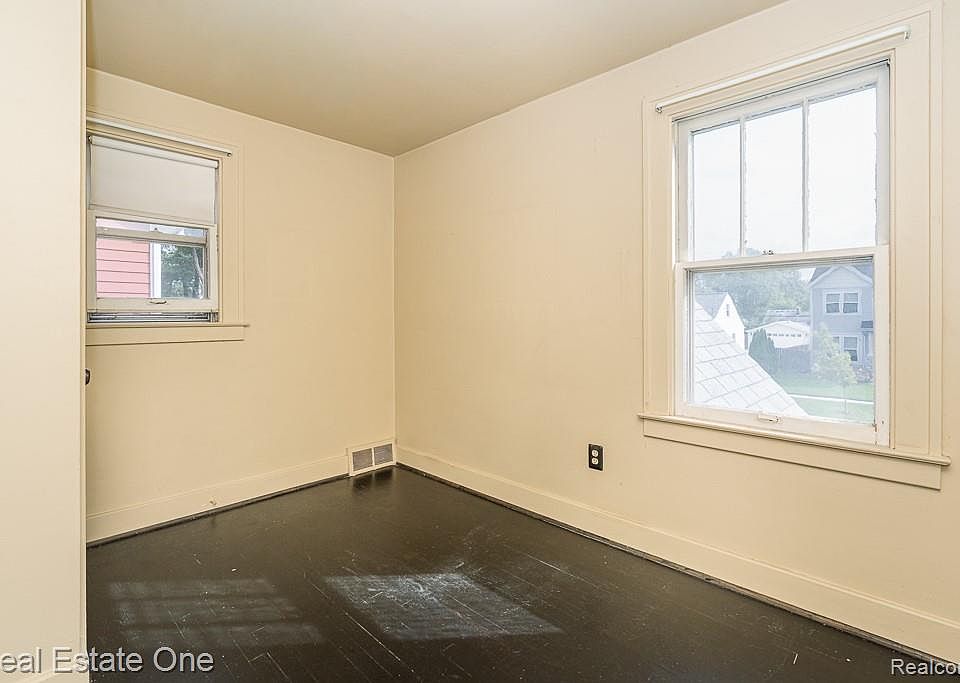 3137 Royal Ave, photo 18
