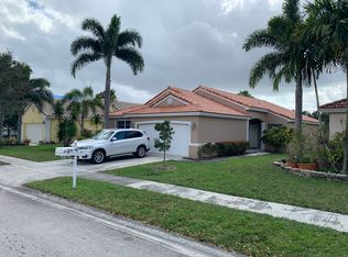 19406 SW 5th St, Pembroke Pines, FL 33029