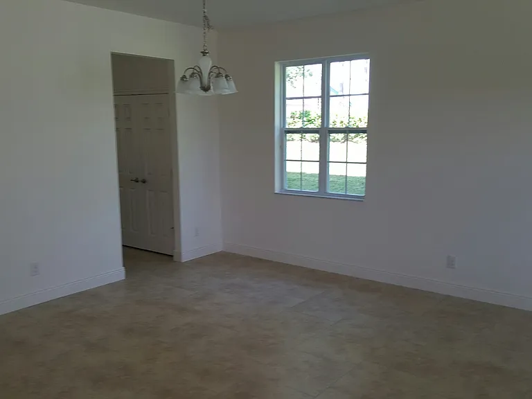 1065 Vinsetta Cir — Photo 4